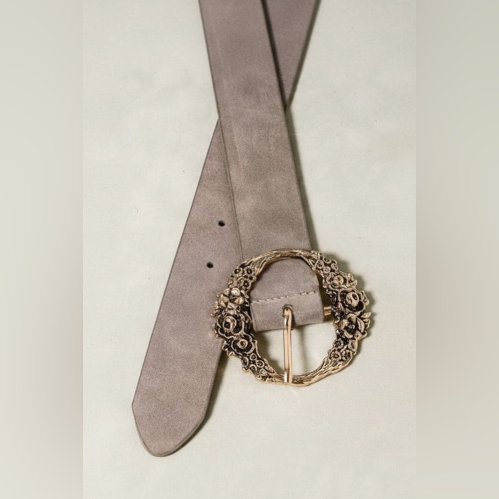 Gray Floral Luxe Etched Blossom Buckle Belt - Picture 3 of 8